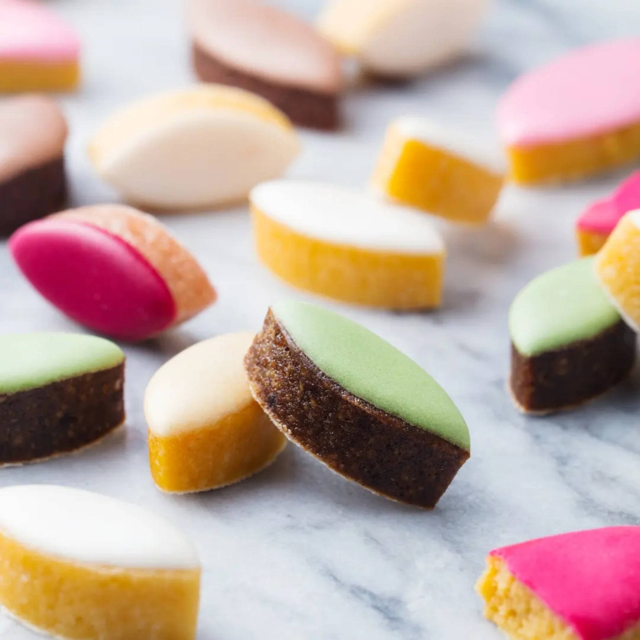 Andy Anand Chocolates Food & Beverages > Desserts & Sweets > Candy Andy Anand Calissons Almond Candy, 28 pc, 5 Flavors – Imported Calissons de Provence, French Confection, Gourmet Birthday & Holiday Gift Box Calissons Almond Candy 28 pc | French Provence