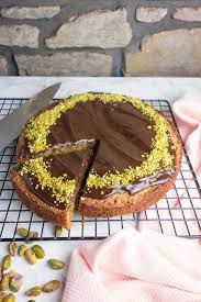 Andy Anand Sugar Free Dubai Pistachios Chocolate Cake, Delicious decadents, Taste in every bite without the calories, Diabetic & Keto Friendly Sugar free Delicacy (2.2 lbs)