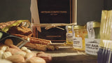 Caja de regalo de Andy Anand con miel, pistachos para untar, halva, nueces y galletas saladas. Haga que su regalo se destaque, garantizado para encantar